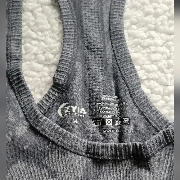 ZYIA Active Gray Splash Racer back Seamless Tank Top Size Medium - Picture 3 of 5